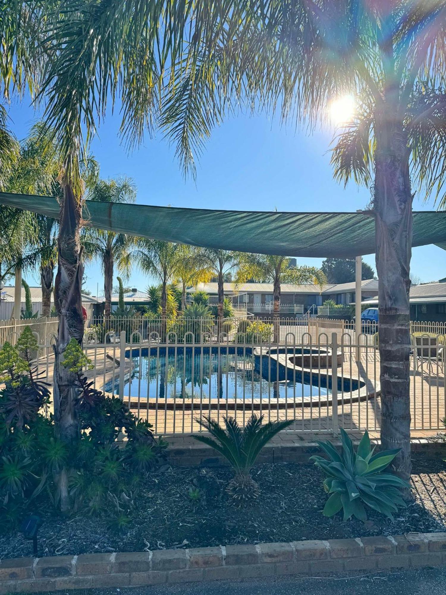 Tooleybuc Motel Exterior photo