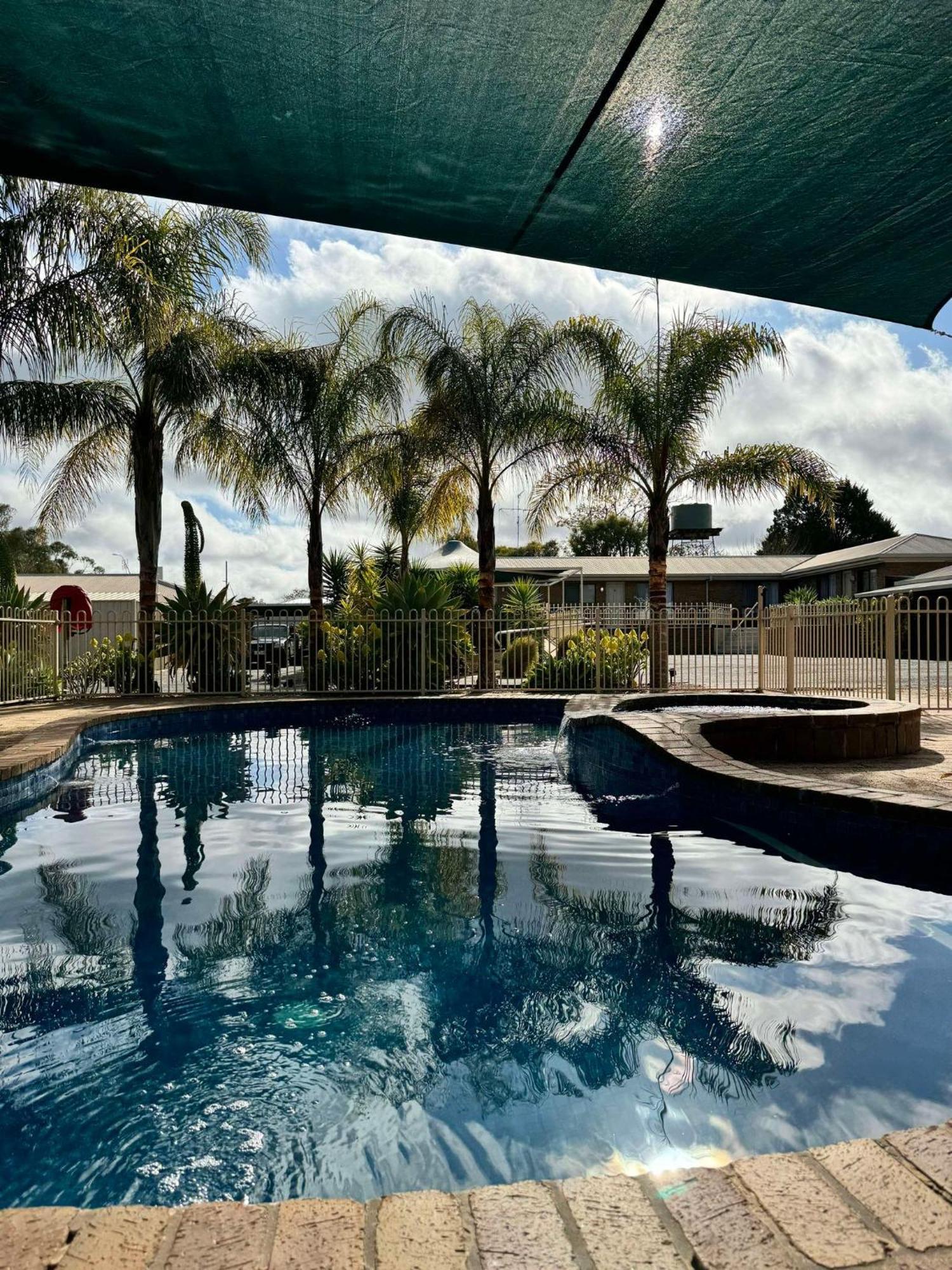 Tooleybuc Motel Exterior photo