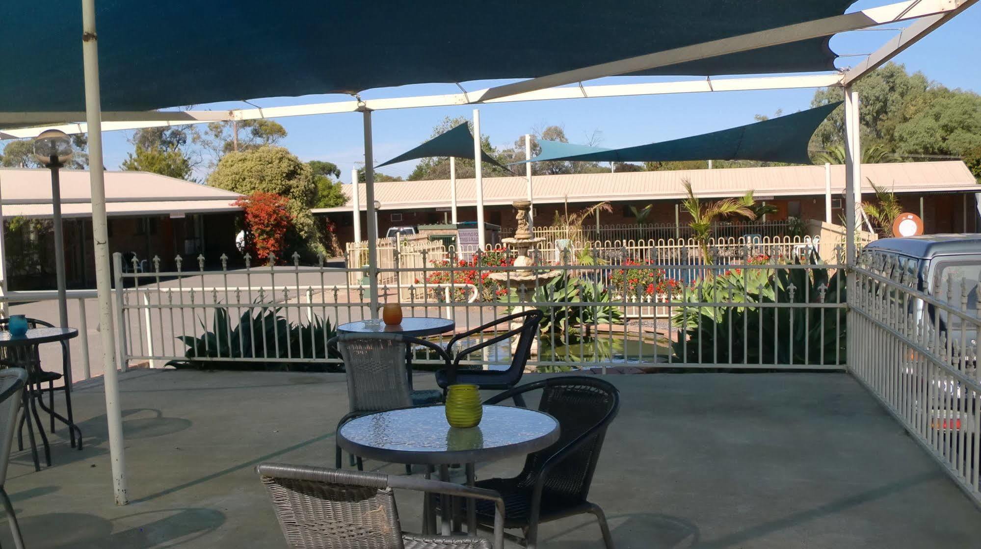 Tooleybuc Motel Exterior photo